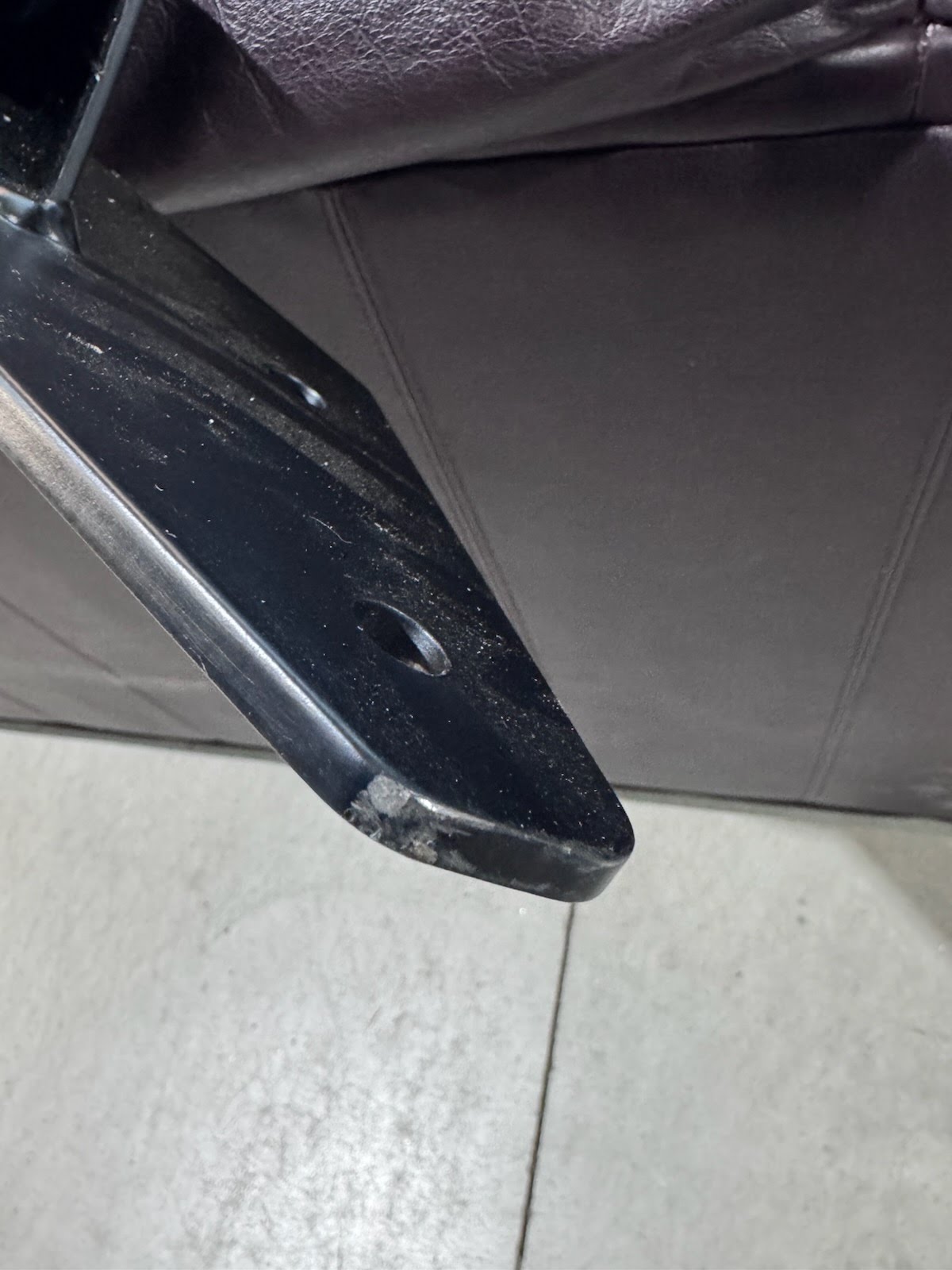 C8 corvette hitch *SCRATCH AND DENT*